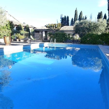 Villa Les Grands Pins Saint-Andiol Exterior foto