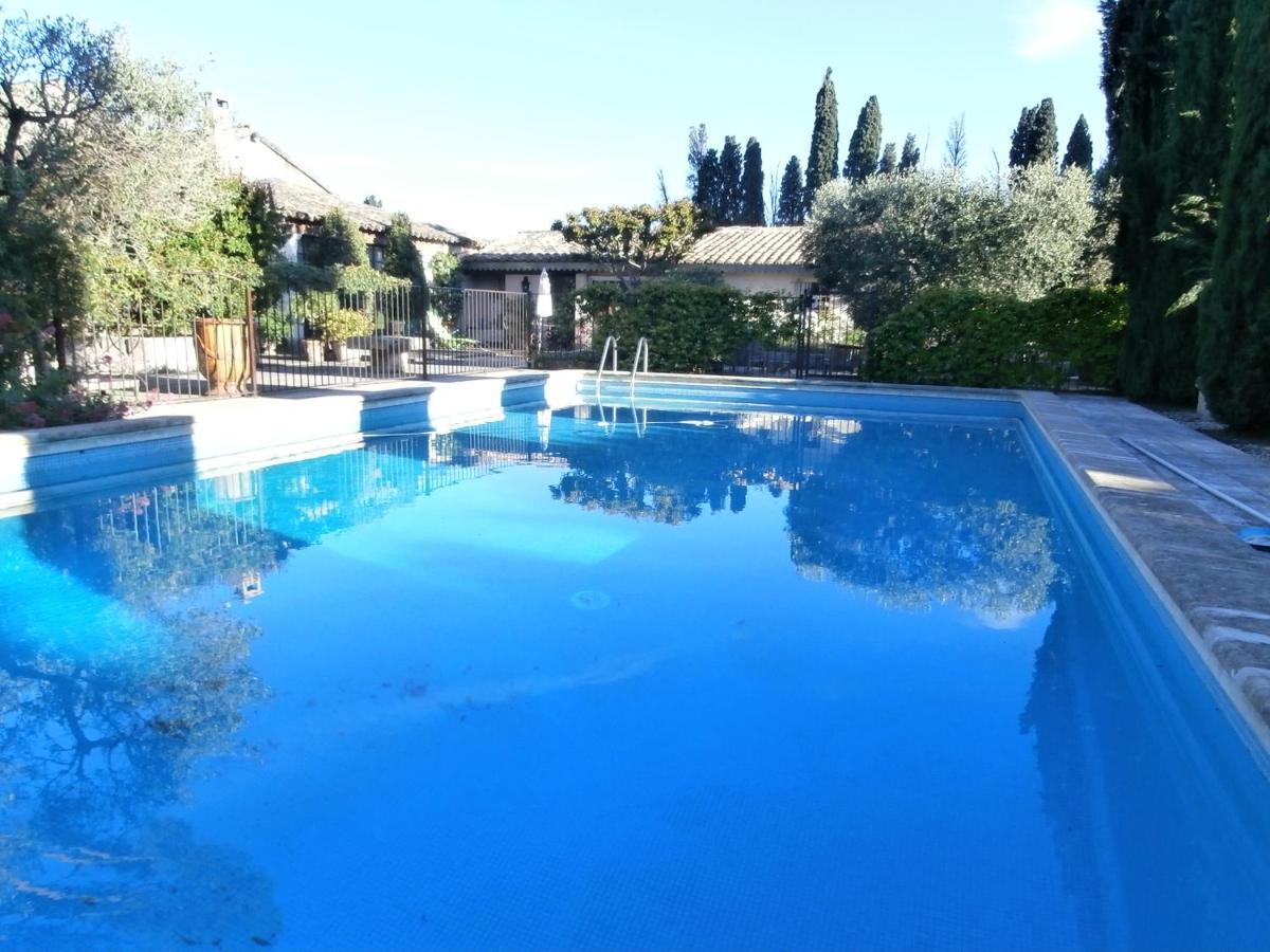 Villa Les Grands Pins Saint-Andiol Exterior foto
